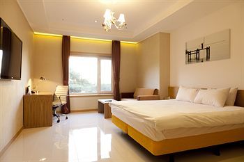 Hostel House 740